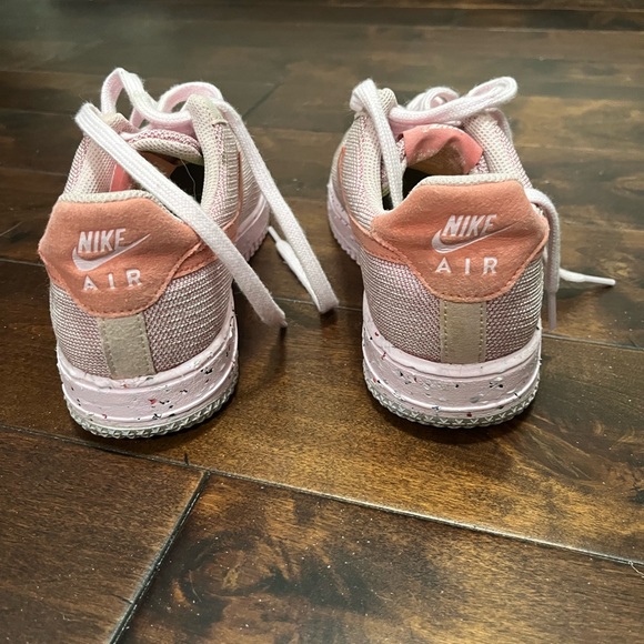 Pink Nike Air Force 1 crater flyknit shoes - Picture 4 of 4